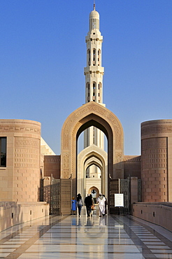 Sultan Qaboos Grand Mosque, Muscat, Sultanate of Oman, Arabia, Middle East