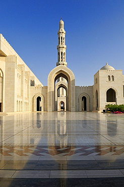 Sultan Qaboos Grand Mosque, Muscat, Sultanate of Oman, Arabia, Middle East