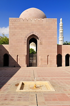 Sultan Qaboos Grand Mosque, Muscat, Sultanate of Oman, Arabia, Middle East