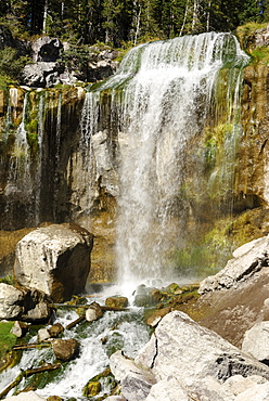 Paulina Falls, Newberry National Volcanic Monument, Oregon, USA