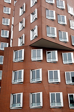 Gehry buildings, harbour, Dusseldorf, North Rhine-Westphalia, Germany, Europe