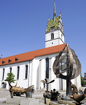 Buchhornbrunnen fountain and St. Nicholas Church, Friedrichshafen at Lake Constance, Baden-Wuerttemberg, Germany, Europe