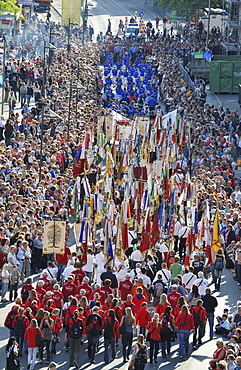 International German Gymnastics Festival 2009 procession, standard-bearers, Frankfurt am Main, Hesse, Germany, Europe