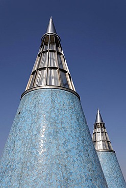 Art- and exhibition-hall of the German Federal Republic, conical light towers, roof-top garden, Bonn, North Rhine-Westphalia, Europe