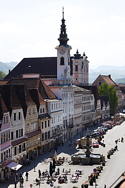 Town square with the town hall and Marienkirche St Mary's Church, Steyr, Upper Austria, Austria, Europe