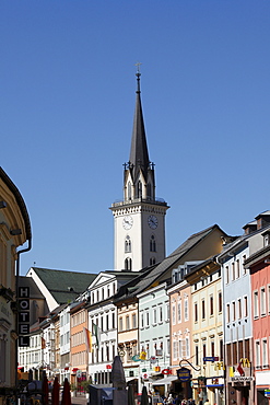 Main square with parish church of St. Jakob, Villach, Carinthia, Austria, Europe