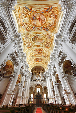 Collegiate Basilica with Bruckner organ and ceiling frescoes, Augustinian Monastery of St. Florian, Upper Austria, Austria, Europe