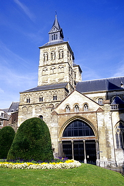 Sint Servaas-Basiliek, St. Servatius Basilica, romanesque Cross Basilica, Church in the medieval city center of Maastricht, Limburg, Netherlands, Benelux, Europe