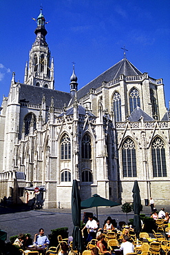 Terrace of a Cafe Bar in front of Onze Lieve Vrouwe Kerk, Church of Our Lady, Grote Kerk, a Gothic church on Grote Markt square, Breda, Province of North Brabant, Noord-Brabant, Netherlands, Benelux, Europe