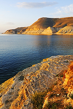 Mountain Jebel Arruda at the Asad reservoir of the Euphrates, Syria, Asia