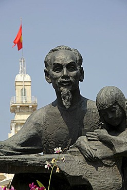 Ho Chi Minh statue in front of the town hall, from the colonial era in Ho Chi Minh City, Saigon, Vietnam, Asia