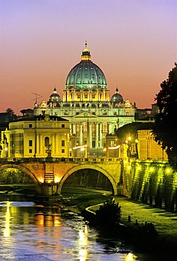 St. Peter's Basilica, Ponte Vittorio Emanuele II., Tiber river, Via della Conciliazione, Road of the Conciliation, Rome, Latium, Italy, Europe