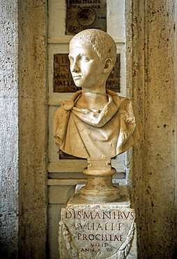 Ancient marble bust of a boy, gallery, Capitoline Museums, Palazzo Nuovo, Capitoline Hill, Rome, Lazio, Italy, Europe