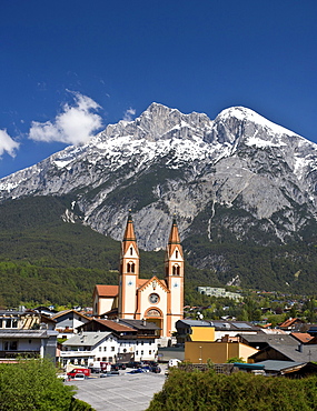 Telfs, Neo-Romanic church of St. Peter and Paul, Mt. Hohe Munde, Mieminger Kette mountain range Tyrol, Austria, Europe