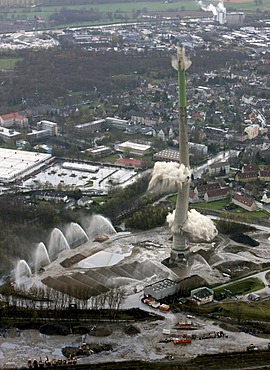 Aerial photo, chimney being blown up, E.ON power station, Castrop-Rauxel, Ruhr area, North Rhine-Westphalia, Germany, Europe