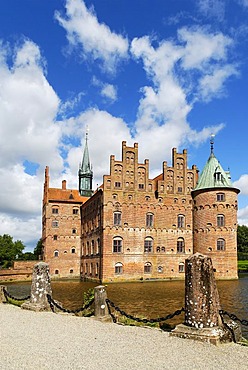 Egeskov Slot, Egenskov Castle, Funen, Denmark, Europe