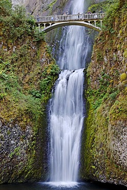 Multnomah Falls, Columbia River Gorge, Cascade Range, Oregon, USA