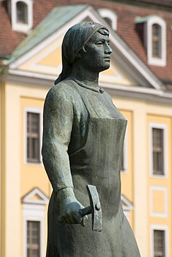 Truemmerfrau, rubble women memorial and Neues Gewandhaus theater, Dresden, Saxony, Germany