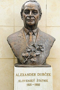 Memorial to Alexander Dubcek, 1921-1992, in front of Bratislava Castle or Pressburger Castle, BratislavskË hrad, Bratislava, former Pressburg, Slovakia, Europe