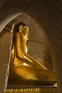 Htilominlo Temple, Golden Buddha Statue, Bagan, Myanmar, Burma, Southeast Asia