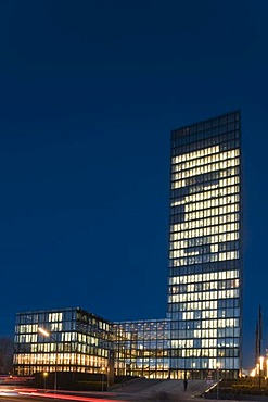 Skyscraper, Sueddeutsche Zeitung Publishing Company at dusk, Munich, Bavaria, Germany, PublicGround
