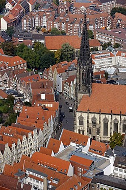 Lambertikirche Church at Prinzipalmarkt Market, city centre of Muenster, North Rhine-Westphalia, Germany, Europe