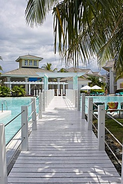 Footbridge, swimming pool complex, Tryp Peninsula Hotel, Varadero, Cuba, Caribbean, America