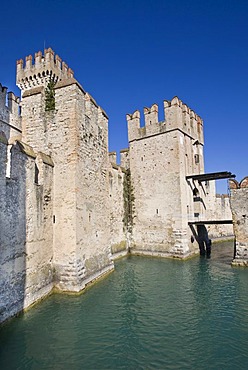 Scaligero Castle, Sirmione, Lake Garda, Lago di Garda, Lombardy, Italy, Europe