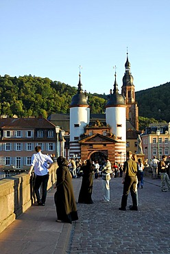 Alte Bruecke, 'Old Bridge', Karl-Theodor-Bruecke, over Neckar River, bridge gate with two baroque towers on the periphery of the old city, Heidelberg, Neckar Valley, Baden-Wuerttemberg, Germany, Europe