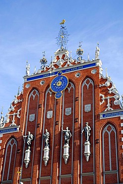 House of the Blackheads, Melngalvju nams, Renaissance style facade with sculptures at Ratslaukums square in the historic town centre, Vecriga, Riga, Latvia, Baltic states, Northeastern Europe