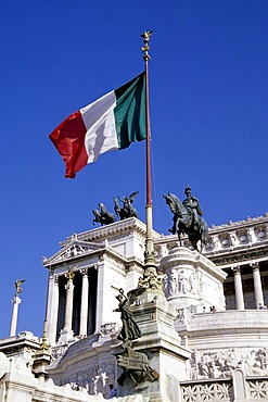 Vittoriano with Italian flag, memorial to Vittorio Emanuele II, Altare della Patria, imperial memorial, Via del Teatro di Marcello, Rome, Italy, Europe