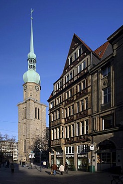 Reinoldikirche Church and business house on the market, Dortmund, North Rhine-Westphalia, Germany, Europe