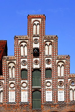 Stepped gable, historic brick house, historic town centre of Lueneburg, Hanseatic city of Lueneburg, Lower Saxony, Germany, Europe