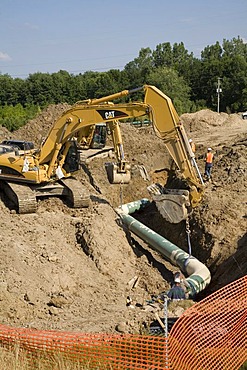 Workers building a natural gas pipeline, Grand Rapids, Michigan, USA