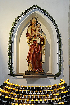 Virgin Mary statue, Madonna, Propsteikirche Church, Dortmund, North Rhine-Westphalia, Germany, Europe