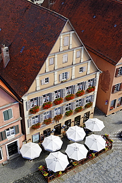 Weinmarkt wine market Dinkelsbuehl Dinkelsbuehl Romantische Strasse Romantic Road Middle Franconia Bavaria Germany