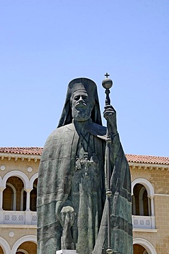 Archbishop's Palace, statue archbishop Makarios, Nicosia, Cyprus