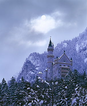 Neuschwanstein Castle near Fuessen, Allgaeu, Bavaria, Germany, Europe