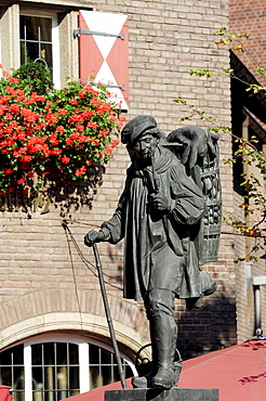 Kiepenkerl Memorial, Muenster, North Rhine-Westphalia, Germany, Europe