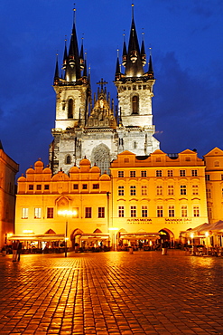 Old Town Square with the Church of Our Lady before Tyn, UNESCO World Heritage Site, Prague, Czech Republic, Czechia, Europe