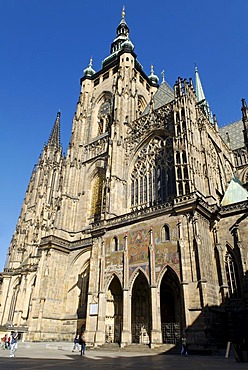 Facade and tower of St Vitus Cathedral, Prague Castle, Hradcany, UNESCO World Heritage Site, Czech Republic, Europe