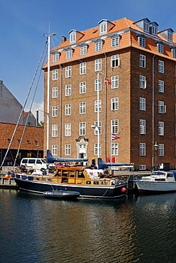 Boats on the Christianshavn Canal, Copenhagen, Denmark, Scandinavia, Europe