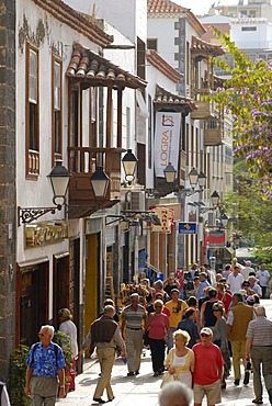 Pedestrian zone in old town, Puerto de la Cruz, Tenerife, Canary Islands, Spain