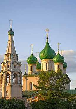 Sovetskaja Place with the Church of Elijah the Prophet, Yaroslavl, Russia