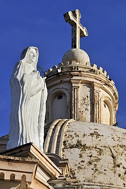 Statue of Mary and Dome, La Merced Church, Granada, Nicaragua, Central America