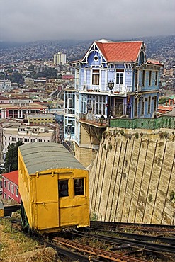 Artilleria cablecar, Valparaiso, Chile