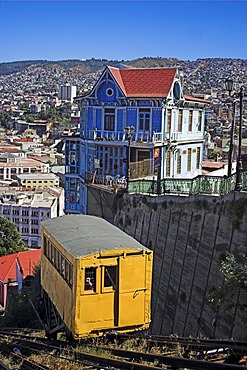 Artilleria cablecar, Valparaiso, Chile