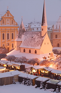 Christmas market in Altoetting, Upper Bavaria, Bavaria, Germany, Europe