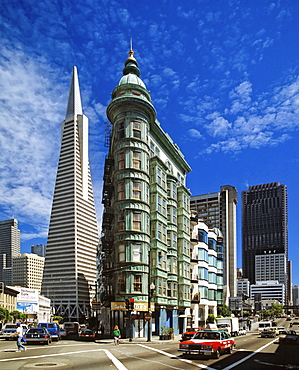 Transamerica Pyramid (left) and the Columbus tower (right) in San Francisco, California, USA