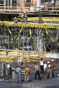 Construction site of a giant Karstadt shopping Mall "Limbecker Platz", Essen, North Rhine-Westphalia, Germany